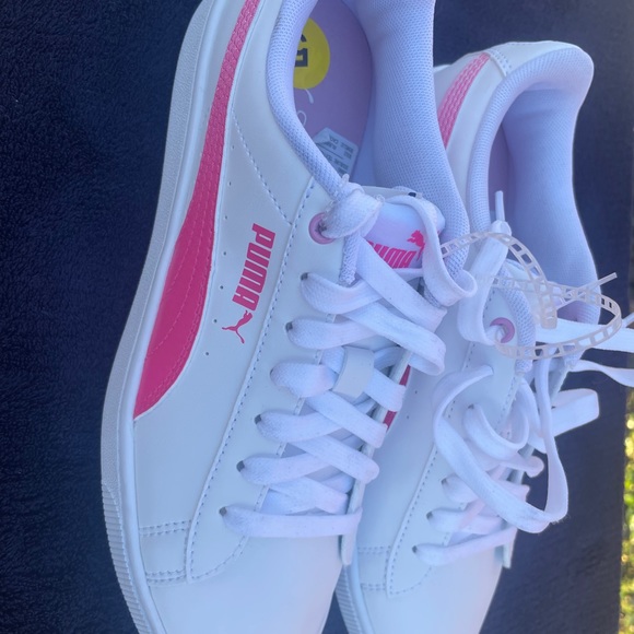 Puma - Picture 3 of 4